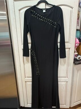 VENUS Black Long Sleeve Grommet Lace-Up Maxi Dress